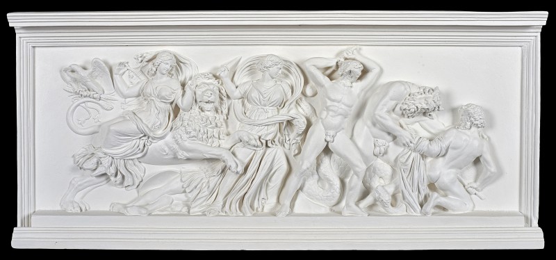 Bogini Rea/Cybele jadąca na lwie i szykująca się do walki, obok Adrasteja i Hefajstos i dwóch gigantów (?). Fragment południowego fryzu pergamońskiego