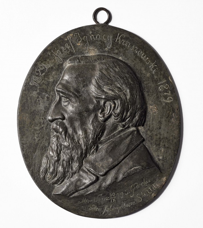 Medalion z profilem Józefa Ignacego Kraszewskiego