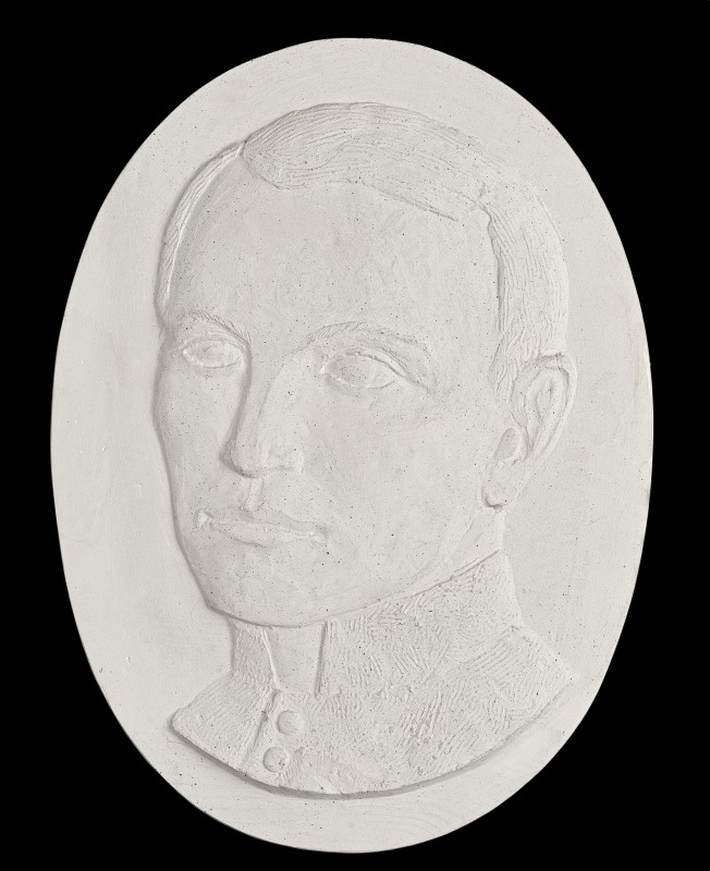 Medalion z portretem księdza Ignacego Skorupki