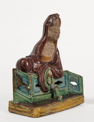 Figurka bogini Guanyin siedzącej przy ogrodzeniu - 2
