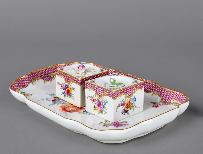 Inkstand: tray, inkwell, pounce pot