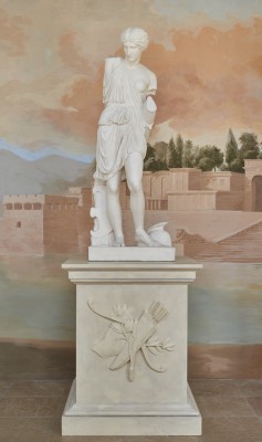 Posąg przedstawiający Amazonkę Mattei.